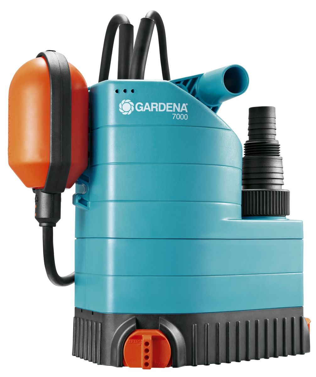 Насос дренажный Gardena 7000 Classic, для чистой воды01780-20.000.00 Насос дренажный Gardena 7000 Classic, для чистой воды01780-20.000.00Иногда вода может появиться там, где ее не должно быть, например, в подвале или возле стиральной машины, либо вам необходимо просто откачать или перекачать воду. Насос дренажный 7000 Classic GARDENA идеально подходит для быстрой перекачки чистой или слегка загрязненной воды с диаметром загрязняющих частиц до 5 мм. Поворотное основание насоса обеспечивает возможность откачивания воды до минимального остаточного уровня в 1 мм, то есть практически досуха. Благодаря наличию силового кабеля длиной 10 м, практичный и надежный шланг может использоваться для выполнения различных задач даже на очень большой глубине. Поплавковый выключатель обеспечивает автоматическое включение и выключение насоса. Изменяя положение кабеля в фиксаторе, можно регулировать уровни включения и выключения с помощью поплавкового выключателя. Дополнительно подключаемый механизм позволяет при необходимости легко перейти на постоянное ручное управление. Надежный корпус насоса, выполненный из ...