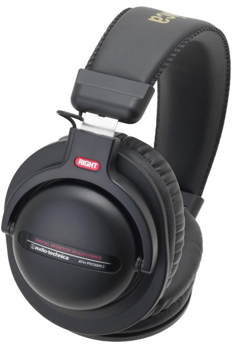 Audio-Technica ATH-PRO5MK3, Black наушники15118117 Audio-Technica ATH-PRO5MK3, Black наушники15118117Audio-Technica ATH-PRO5MK3 – это профессиональные мониторные наушники с отличными аудиохарактеристиками. Они представляют удачное сочетание современных технологий и высококачественных материалов для исключительной четкости звука с богатыми басами. Модель имеет съёмный кабель, в комплекте идёт прочный витой шнур для студийного использования, а также кабель с пультом управления и микрофоном для использования со смартфонами. Поворотные чашки позволяют производить мониторинг одним ухом, мягкое регулируемое оголовье обеспечивает максимальный комфорт при ношении, а мониторные амбушюры отличаются превосходной шумоизоляцией. 44-мм драйверы обеспечивают точное воспроизведение звука для DJ-монторинга Мощный звук за счёт большой магнитной силы Возможность мониторинга одним ухом