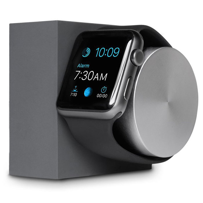 Native Union Dock for Apple Watch, Gray поворотная подставкаDOCK-AW-SL-GRY Native Union Dock for Apple Watch, Gray поворотная подставкаDOCK-AW-SL-GRYNative Union Dock for Apple Watch - это стильный премиум-аксессуар, который непременно впишется и украсит интерьер дома или офиса. Великолепный лаконичный дизайн, эргономика в каждом элементе, использование качественных материалов (сочетание металла и силикона). Поворотный механизм позволяет выбрать оптимальный для вас вариант размещения Apple Watch: в горизонтальном или вертикальном положении. Dock for Apple Watch - оригинальное дополнение к зарядному устройство для ваших часов. Детали док-станции фиксируются при помощи пазов и магнитов, а для того что-бы разместить магнитный круг в цилиндре и соединить его с базой нужна лишь пара секунд. Стильный аксессуар также надежно фиксирует кабель. Вы можете пользоваться часами даже во время зарядки. Native Union Dock for Apple Watch совместима со всеми моделями Apple Watch и магнитными кабелями Apple.