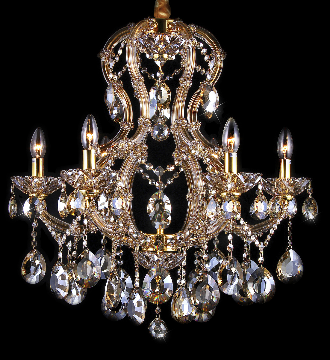 Люстра Natali Kovaltseva кристалл, 6 x E14, 60W, цвет: золото, бренди. 10651/6CMilano 10651/6C GOLD, BRANDY Люстра Natali Kovaltseva кристалл, 6 x E14, 60W, цвет: золото, бренди. 10651/6CMilano 10651/6C GOLD, BRANDYВ коллекциях NATALI KOVALTSEVA представлены разные стили – от классики до хайтека. Дизайн и технологическая составляющая продукции разрабатывается в R&D центре компании, который находится в г. Дюссельдорф, Германия. При производстве нашей продукции используются высококачественные и эксклюзивные материалы: хрусталь ASFOR, муранское стекло, перламутр, 24-каратное золото, бронза. Производство светильников соответствует стандарту системы менеджмента качества ISO 9001-2000. На всю продукцию ТМ Natali Kovaltseva распространяется гарантия.