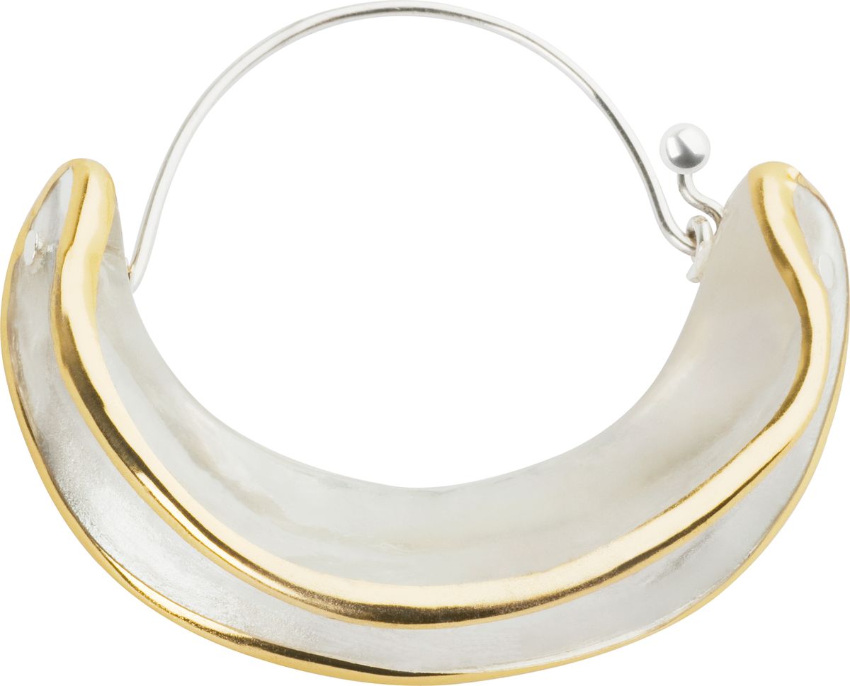 Серьги Lalo Treasures, цвет: белый, золотой. E3521/3E3521/3 Серьги Lalo Treasures, цвет: белый, золотой. E3521/3E3521/3Оригинальные серьги Lalo Treasures изготовлены из металлического сплава, дополнены декоративными элементами из ювелирной смолы. Изделие застегивается на замок-пряжка, которая надежно зафиксирует серьги. Стильные серьги не оставят равнодушной ни одну любительницу изысканных украшений и помогут создать собственный неповторимый образ.