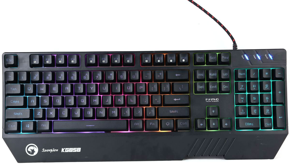 Marvo KG858, Black игровая клавиатураKG858 Marvo KG858, Black игровая клавиатураKG858Игровая клавиатура Marvo KG858 с RGB подсветкой выдержит нагрузку даже от самых интенсивных игровых состязаний и прослужит вам многие годы. Благодаря легкой конструкции Marvo KG858 можно брать с собой на игры по сети и турниры. Нужные сочетания клавиш легко найти даже в темноте! Встроенные элементы управления аудио и мультимедиа позволяют начать воспроизведение, приостановить его, прекратить либо переключаться между звуковыми дорожками прямо с клавиатуры. Также можно настраивать громкость или отключать звук, не покидая игры.