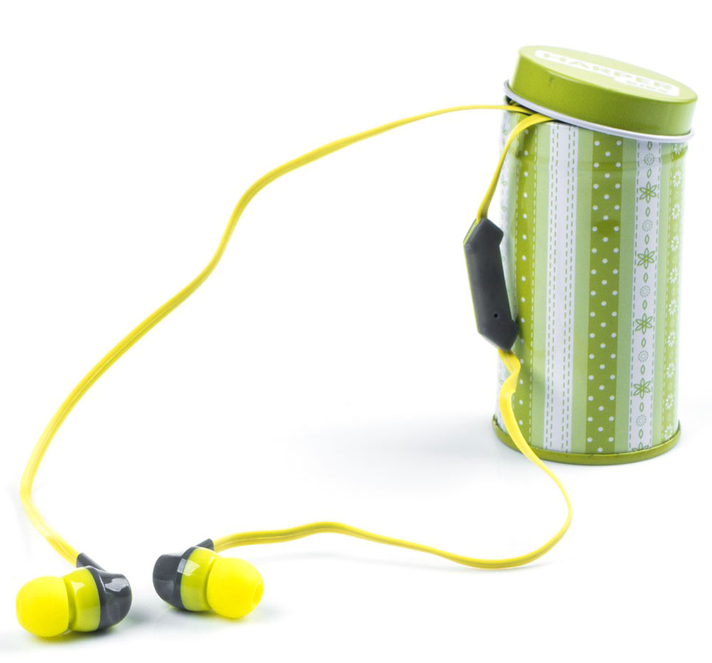 Harper Kids HK-42, Yellow наушники00-00001202 Harper Kids HK-42, Yellow наушники00-00001202Наушники-вкладыши Harper Kids HK-42 отлично передают звук не только во время прослушивания музыки, но и при разговоре по телефону (встроенный микрофон позволяет использовать Harper Kids HK-42 в качестве телефонной гарнитуры).Наушники поставляются в пяти сочных цветовых решения, среди которых не только универсальные черный и белый, но и яркие зеленый, желтый, фиолетовый, розовый и голубой.Футляр, который поставляется в комплекте с наушниками, имеет гармонирующую с ними расцветку и оригинальный рисунок, что превращает его в стильный аксессуар. При этом наушники, которые хранятся в футляре, меньше пылятся, реже ломаются и гораздо дольше служат.Все органы управления наушниками сконцентрированы в одной кнопке на проводе. При помощи специальной комбинации нажатий, указанной в инструкции к наушникам, вы сможете принимать/завершать входящие вызовы (функция телефонной гарнитуры), переключать треки, запускать и ставить на паузу музыку, перематывать треки вперед и назад.